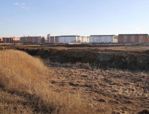 Уровень земли на месте предполагаемого строительства в Кальном поднят на 1,4 м выше максимального паводка