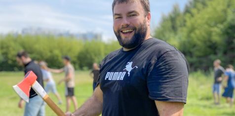 Сотрудники «Зелёного сада» соревновались в метании ножа и топора