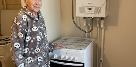 Больше, чем обещали. «Зелёный сад - наш дом» подарил пенсионерке Зое Антиповой газовую плиту