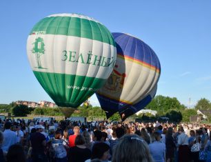 Николай Валуев на открытии фестиваля «Небо России» особо отметил аэростат «Зеленый сад»
