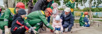 Бульвар Победы продолжается: ГК «Зелёный сад» провела патриотический субботник ко Дню памяти и скорби