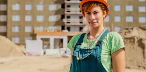 Не только работа, но и личное счастье. Арматурщица  Елена Рокунова познакомилась с мужем прямо на стройплощадке!