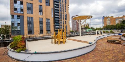 В ЖК Fresh Life завершается благоустройство территории — рядом с бельчатником появится фонтан