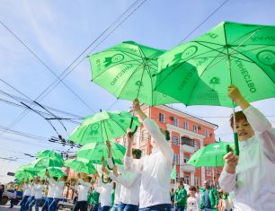 Более 500 работников ГК «Зеленый сад» с семьями вышли на Первомайскую демонстрацию