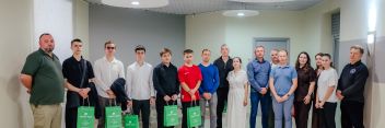 Компания организовала проводы молодых сотрудников на военную службу