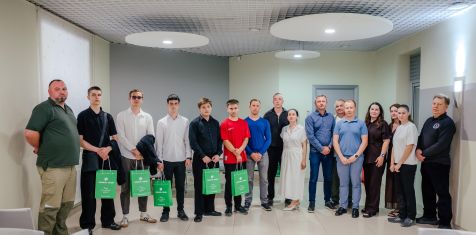 Компания организовала проводы молодых сотрудников на военную службу