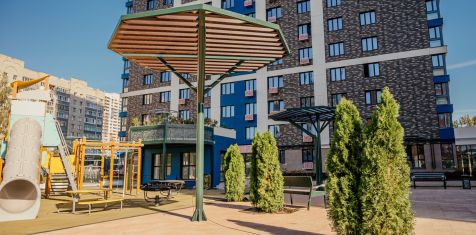 В ЖК Discovery завершаются работы по благоустройству двора