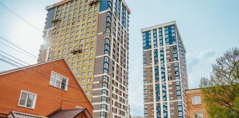 В ЖК Discovery идёт устройство детских площадок и бельчатника