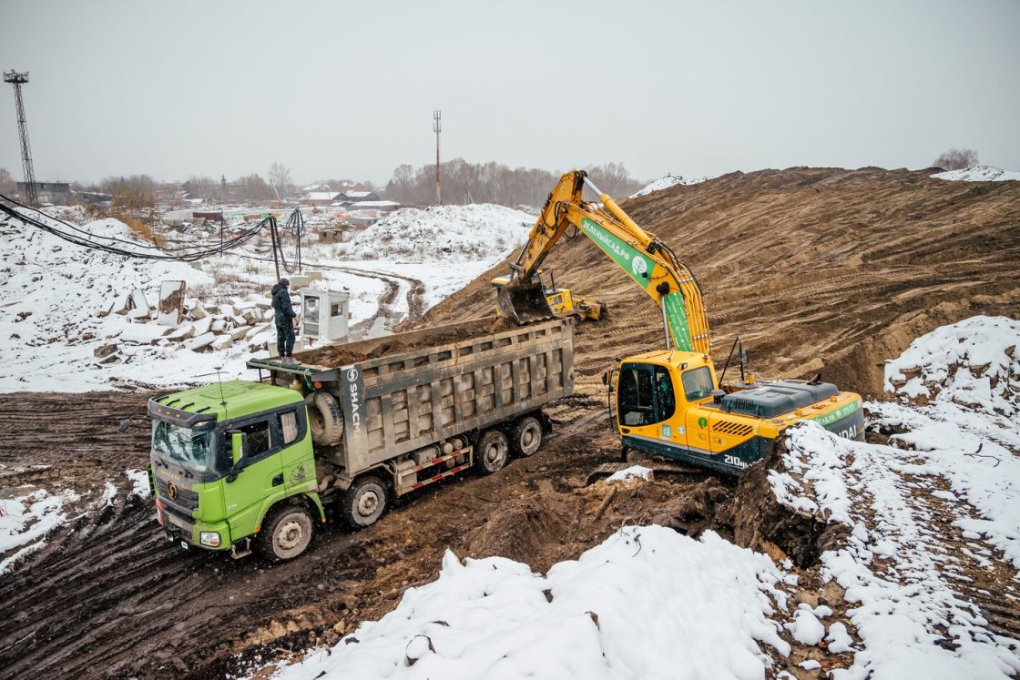 Со стройплощадки ЖК «Окская стрелка» вывезли 13 000 тонн загрязненного грунта