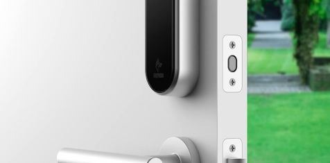 В «Гранд Комфорт-3» установили бесконтактный механизм для выхода из подъезда