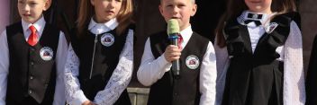 Спортивный комплекс - к Дню знаний. Группа компаний «Зелёный сад - наш дом» поздравила школу № 29 с началом учебного года