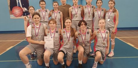 «Зелёный сад» поддерживает областную команду юных баскетболисток