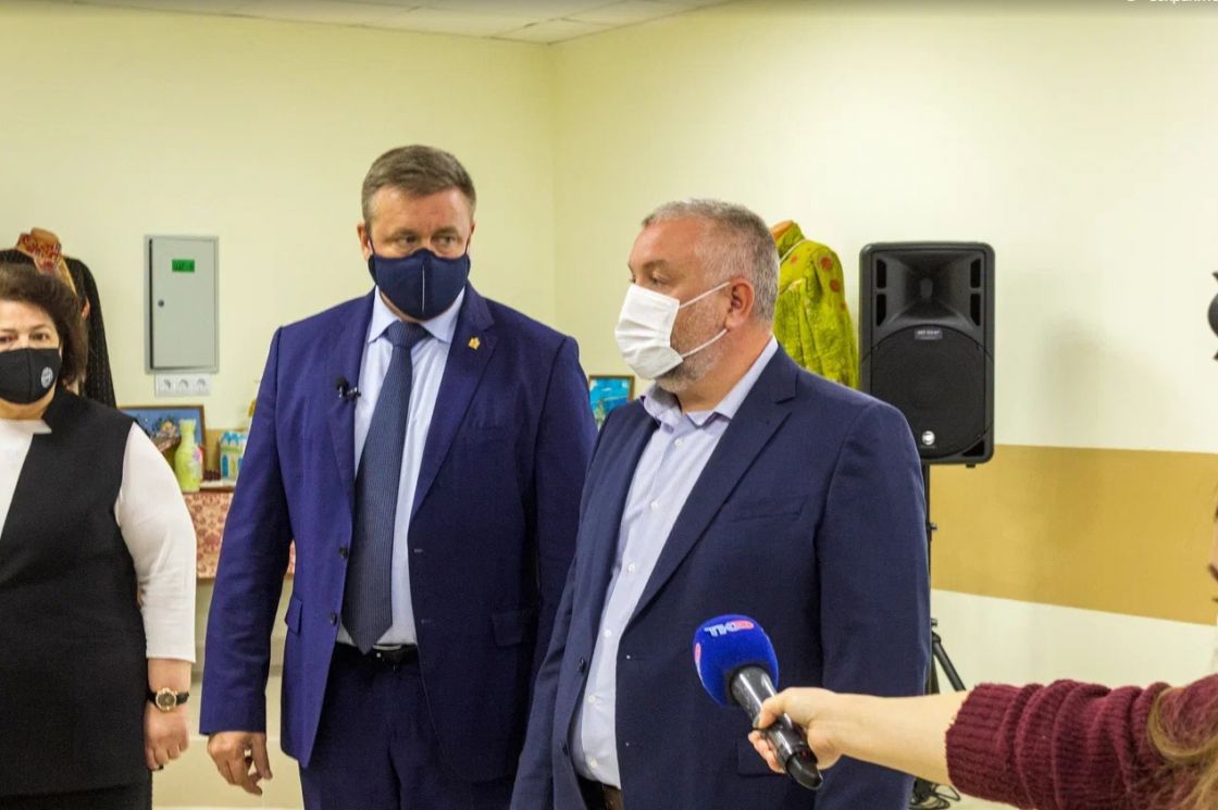 Николай Любимов и Алексей Самохин открыли ДК в Ровном