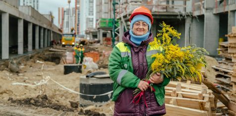 Всю жизнь - на высоте! Крановщица Анаида Езерская рассказала о работе, семье и своей мечте