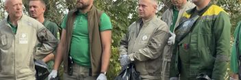 УЖК «Зелёный сад - мой дом» провела субботник на 3-ем Борковском карьере