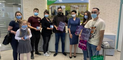 Победителям уникального квеста от «Зелёного сада» вручили призы в центральном офисе компании