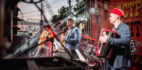 «Зелёный сад» поздравил с юбилеем первую рязанскую кавер-группу «Парнас»